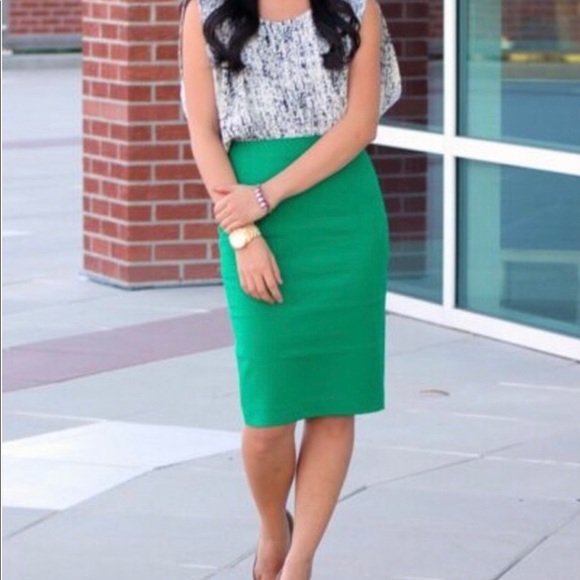 J CREW green skirt nwot - Picture 3 of 7